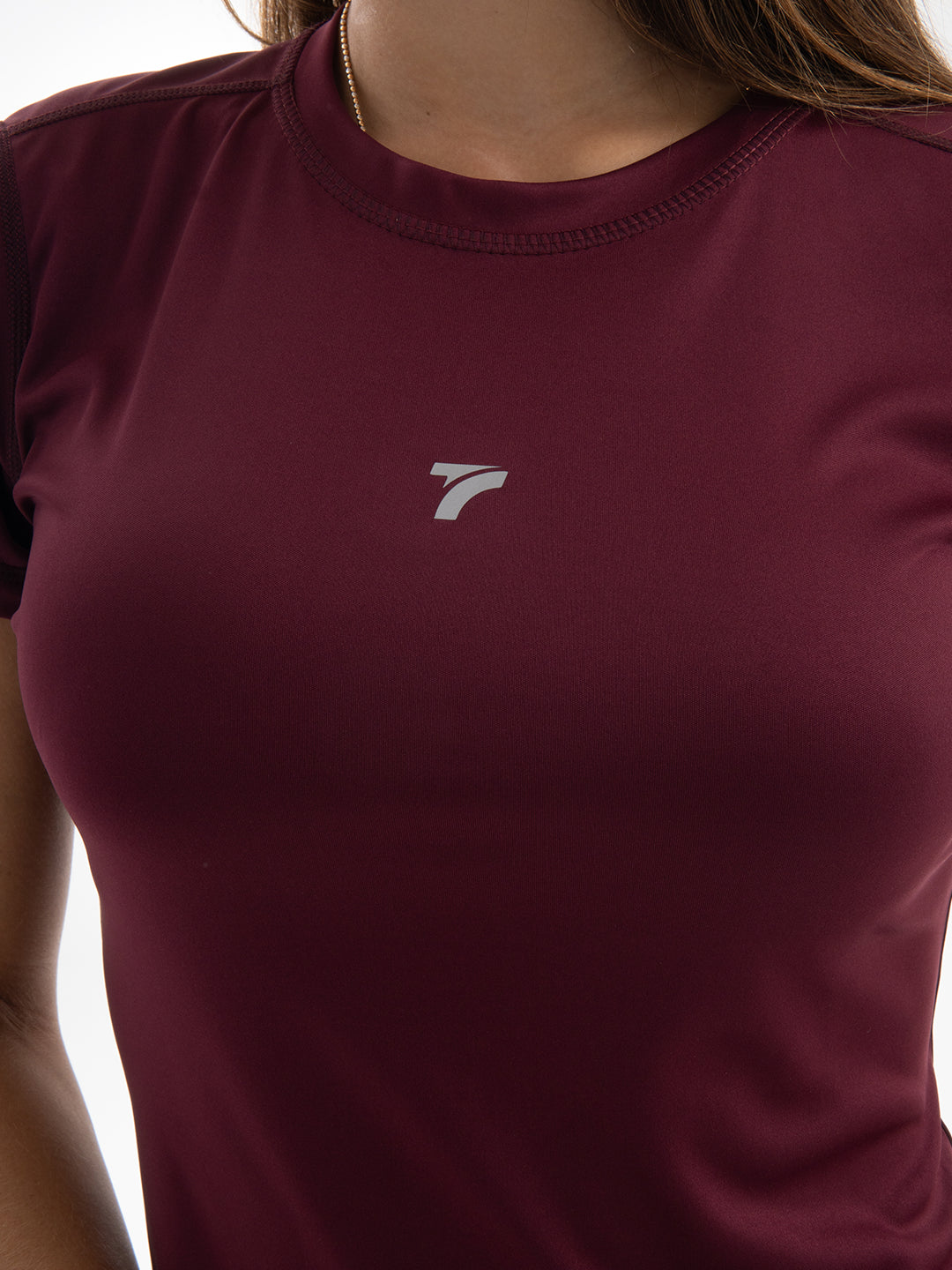 Camiseta Deportiva de Mujer Compresión Manga Corta – Vinotinto Oscuro