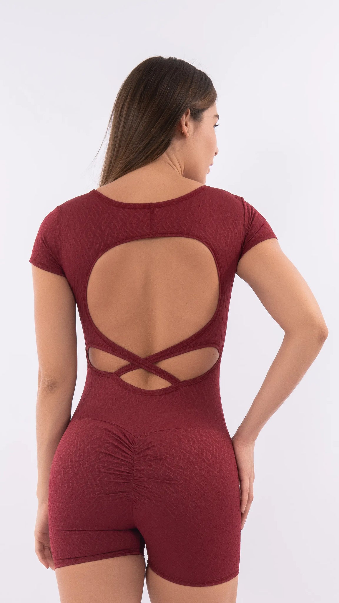 ENTERIZO CORTO JACQUAR PUSH UP - VINOTINTO