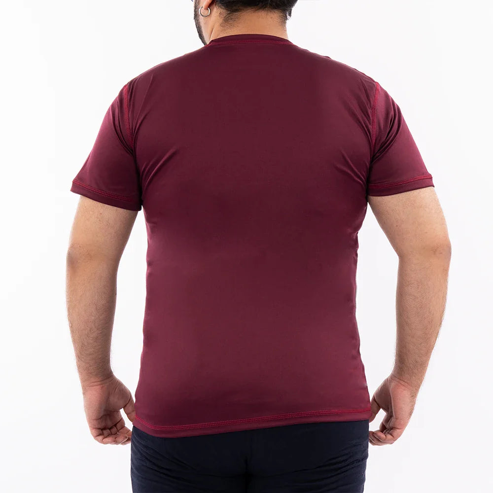 CAMISETA FIST PLUS ZISE UNICOLOR-VINOTINTO