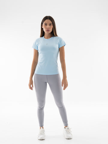 Camiseta Deportiva de Mujer Compresión Manga Corta – Azul Celeste