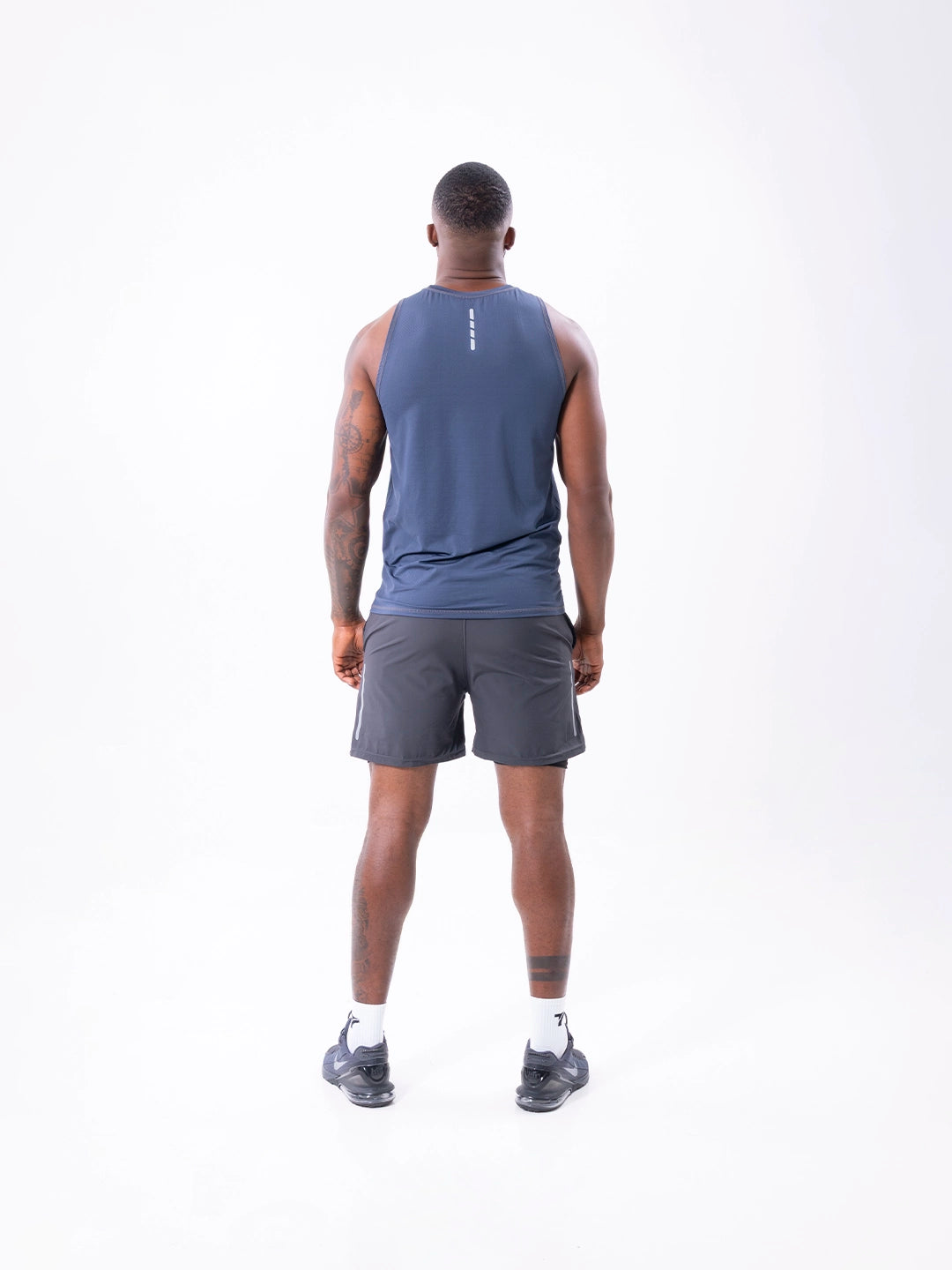 CAMISILLA RUNNING HOMBRE - AZUL INDIGO